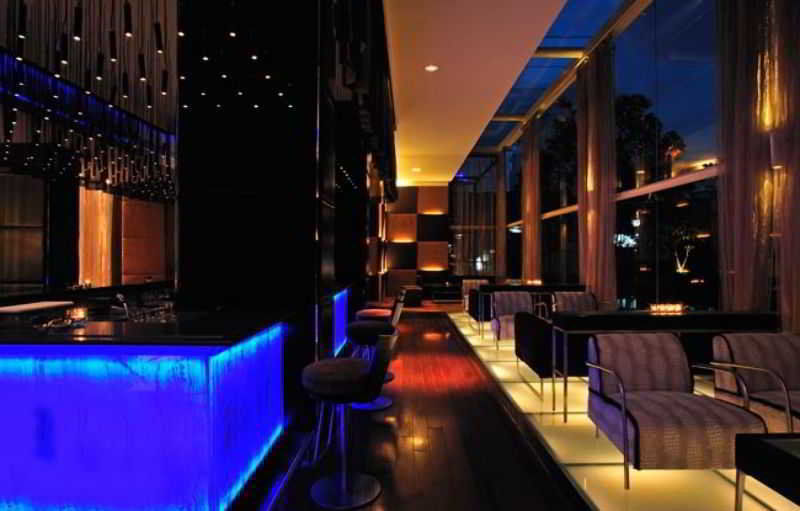 Taj Club House Hotel Chennai Dalaman gambar The bar at the 39th floor